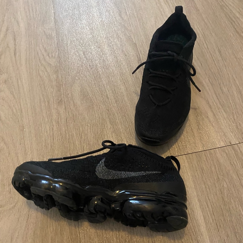 Nike Air VaporMax 2023 Flyknit youth size 6.5 black